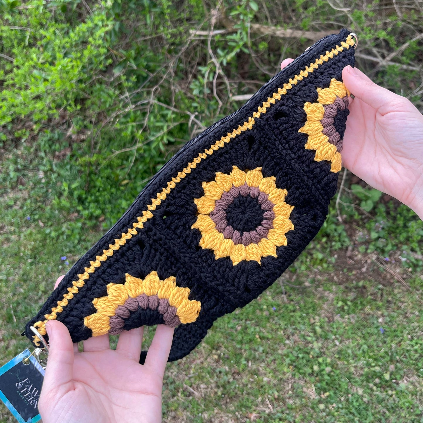 Sunflower Crochet Sling Bag with Zipper and Detachable Strap